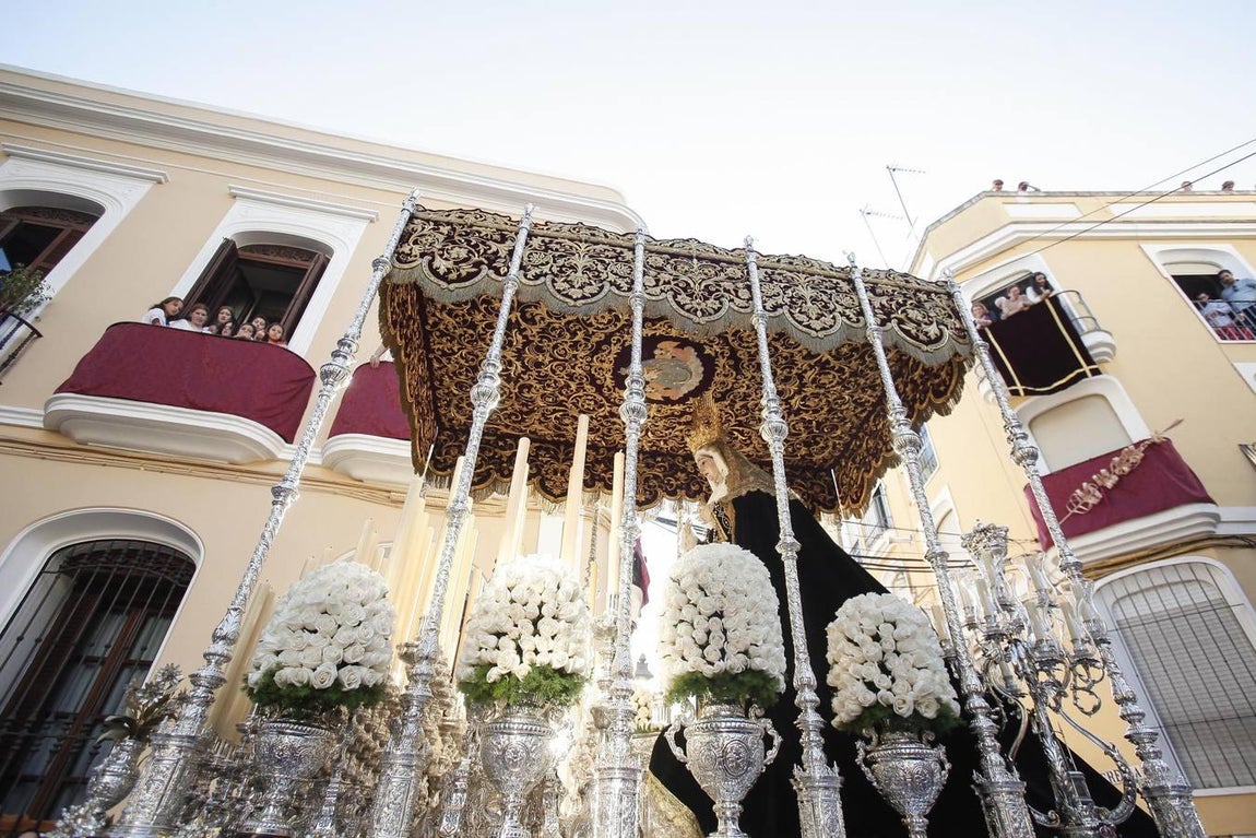 Las fotos de la hermandad de la Sentencia el Lunes Santo en la Semana Santa de Córdoba 2017