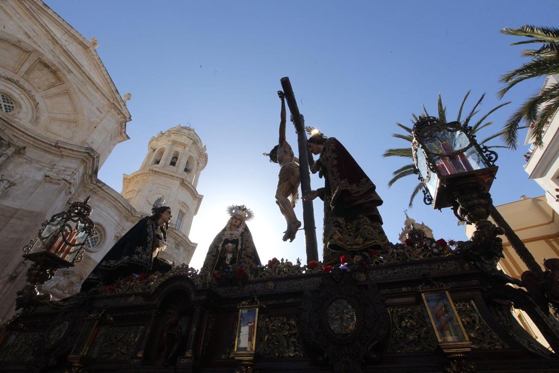 El Martes Santo en Cádiz, en imágenes