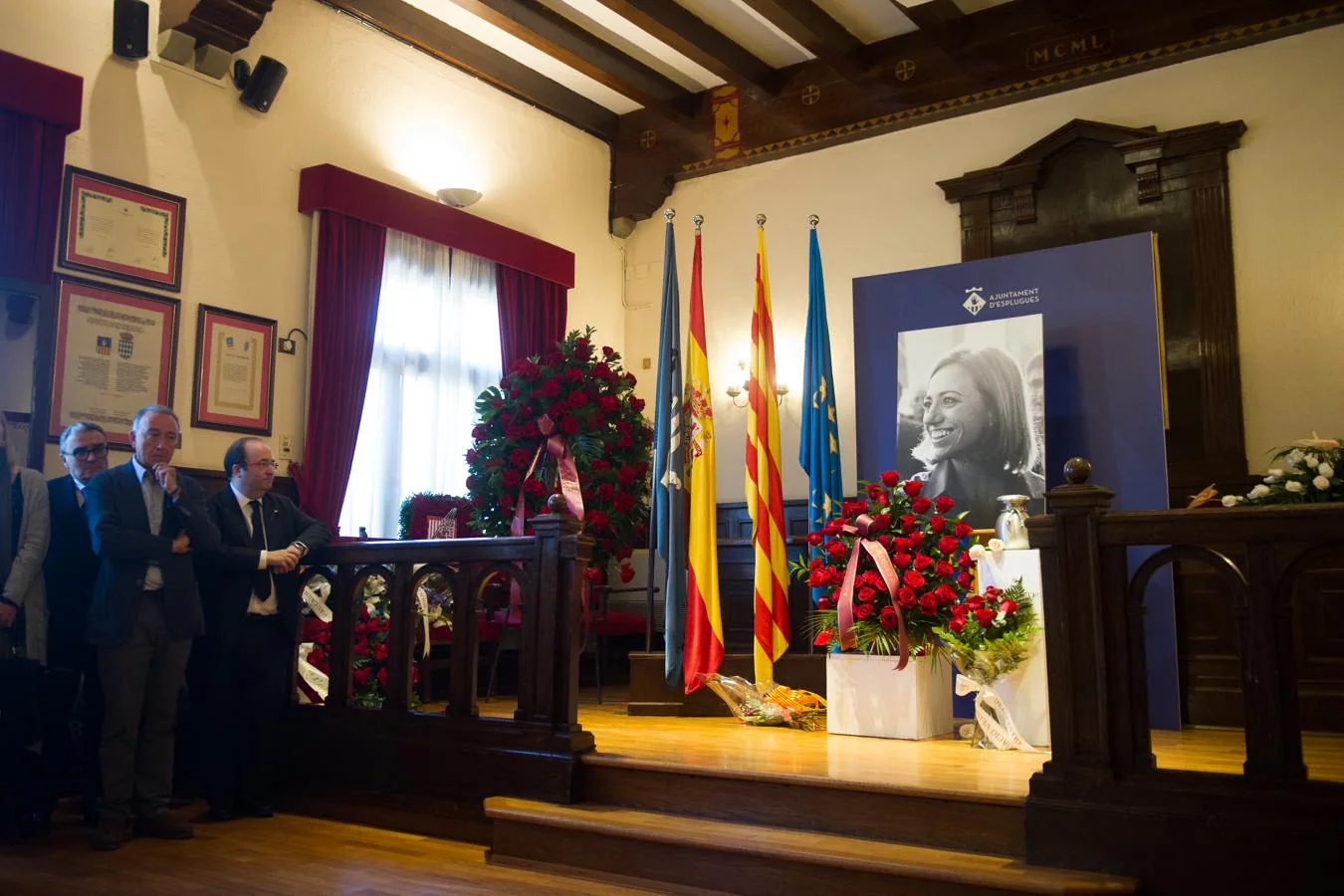 Miquel Iceta, primer secretario del PSC, acude a la capilla ardiente dedicada a Carme Chacón en el Ayuntamiento de Esplugues de Llobregat. 