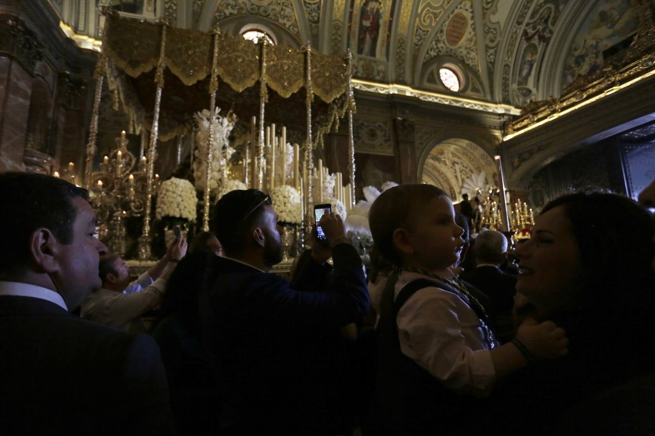 Visita a los templos del Silencio, el Gran Poder y la Macarena