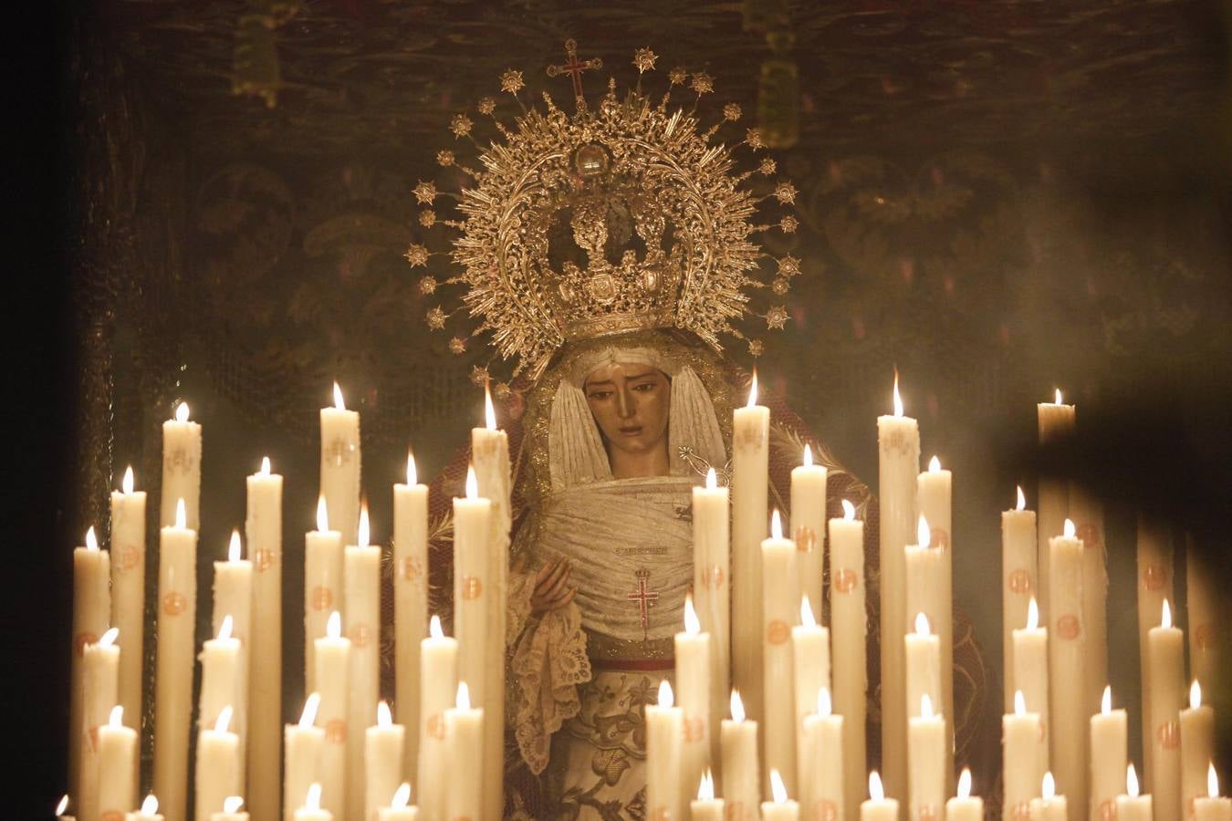 Las fotos de la hermandad de la Buena Muerte el Viernes Santo de la Semana Santa de Córdoba 2017