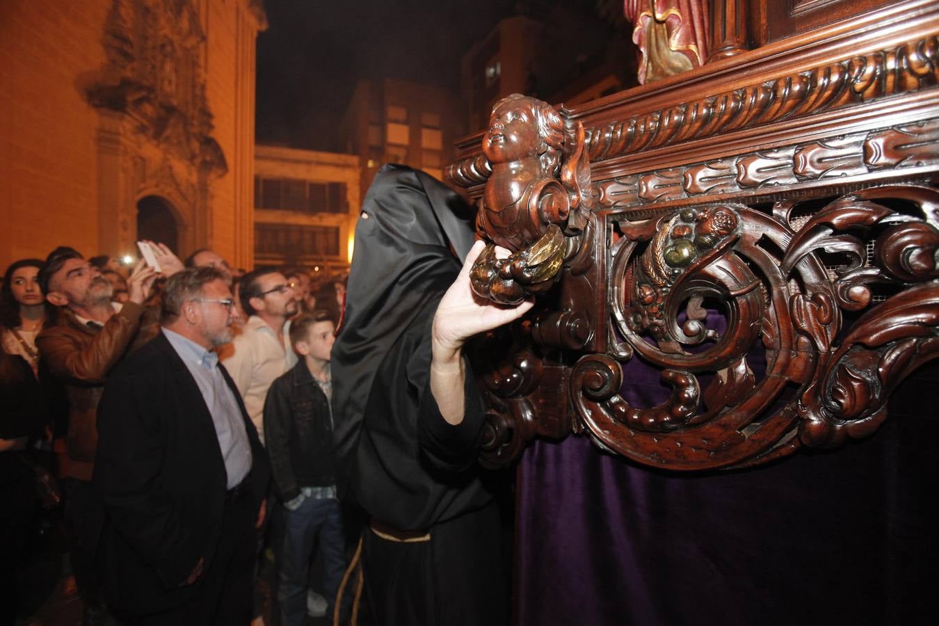 Las fotos de la hermandad de la Buena Muerte el Viernes Santo de la Semana Santa de Córdoba 2017