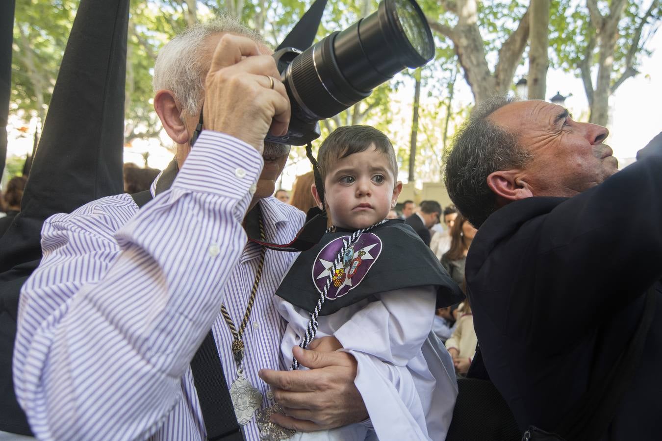 Las fotos de la Soledad de San Buenaventura en el Viernes Santo de la Semana Santa de Sevilla 2017