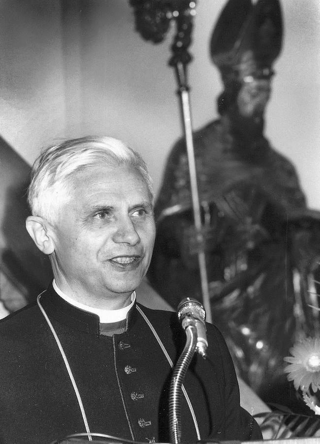Benedicto XVI, Joseph Aloisius Ratzinger, en 1977. 