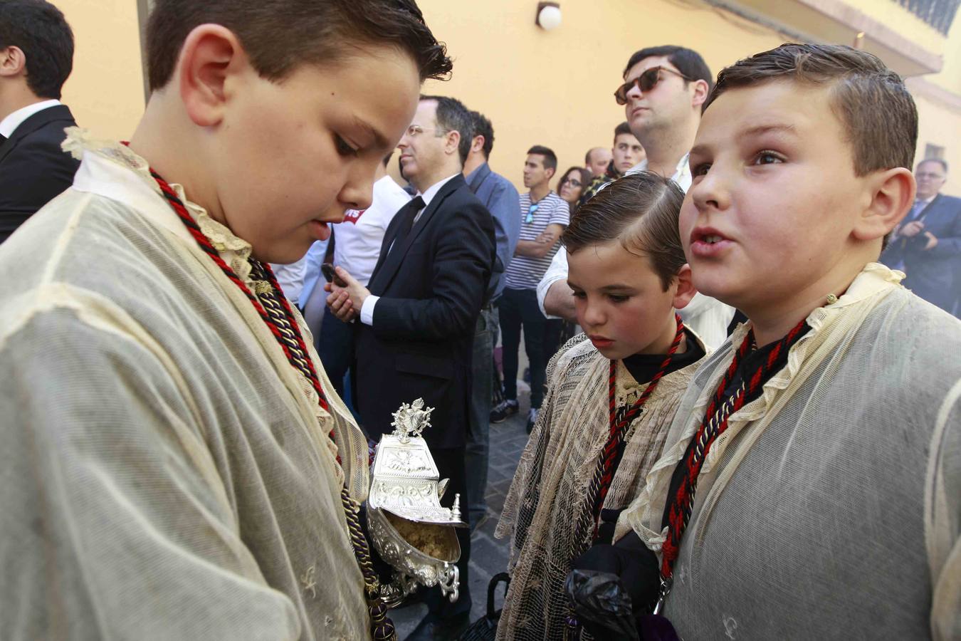 Los Servitas en su salida procesional en el Sábado Santo de la Semana Santa de Sevilla 2017