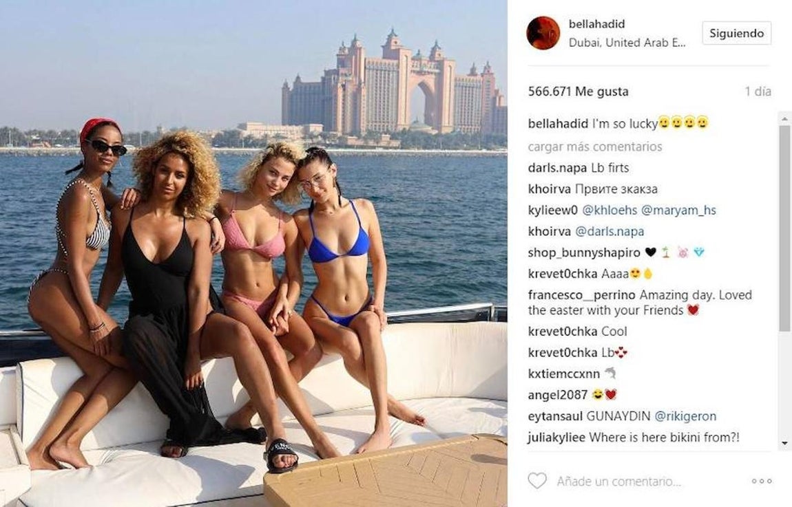 Bella Hadid. La supermodelo ha elegido la ciudad de Dubai para pasar unos días junto a sus amigas, las también modelos, Rose Bertram, Manon Rights y Fanny Burdett
