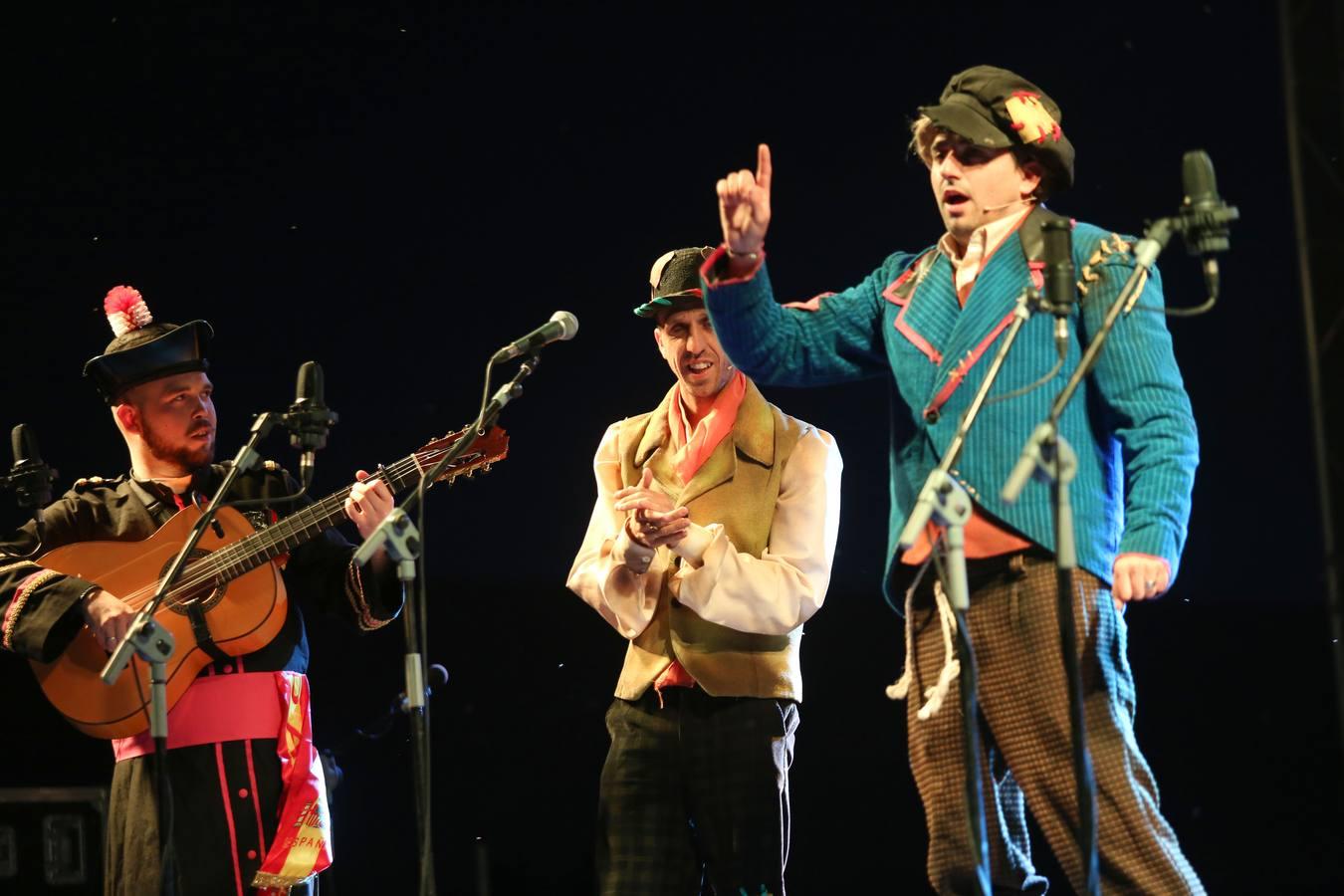 Los más grandes del Carnaval ponen bocabajo el Auditorio Rocío Jurado