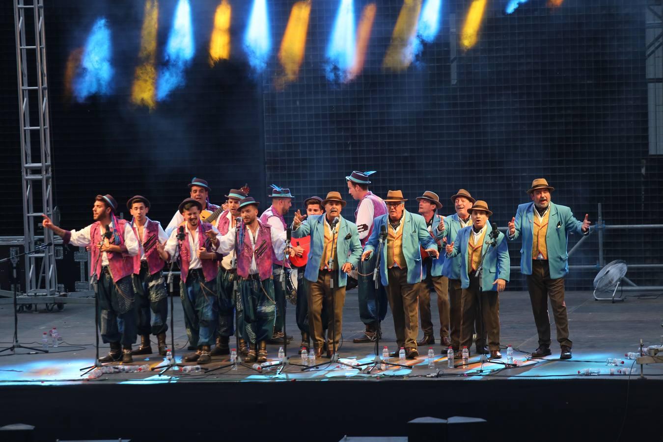 Los más grandes del Carnaval ponen bocabajo el Auditorio Rocío Jurado