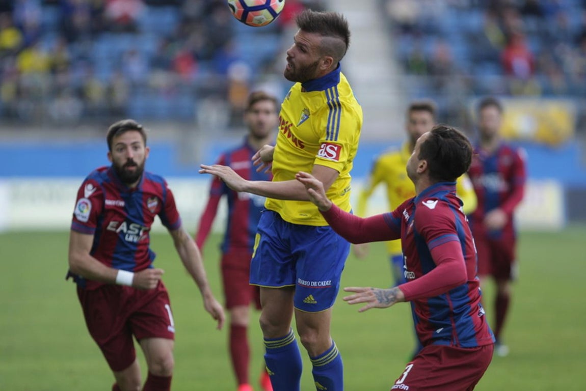 Fotos: Las imágenes del Cádiz 1-1 Levante