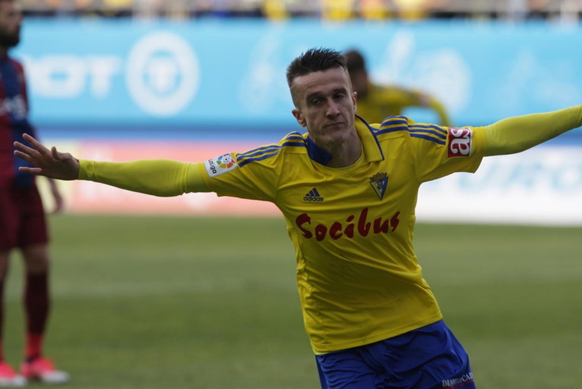 Fotos: Las imágenes del Cádiz 1-1 Levante