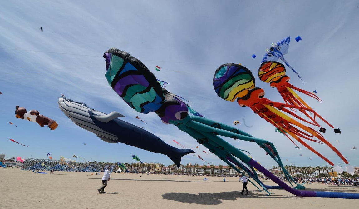 El Festival Internacional del Viento en la Malvarrosa. 