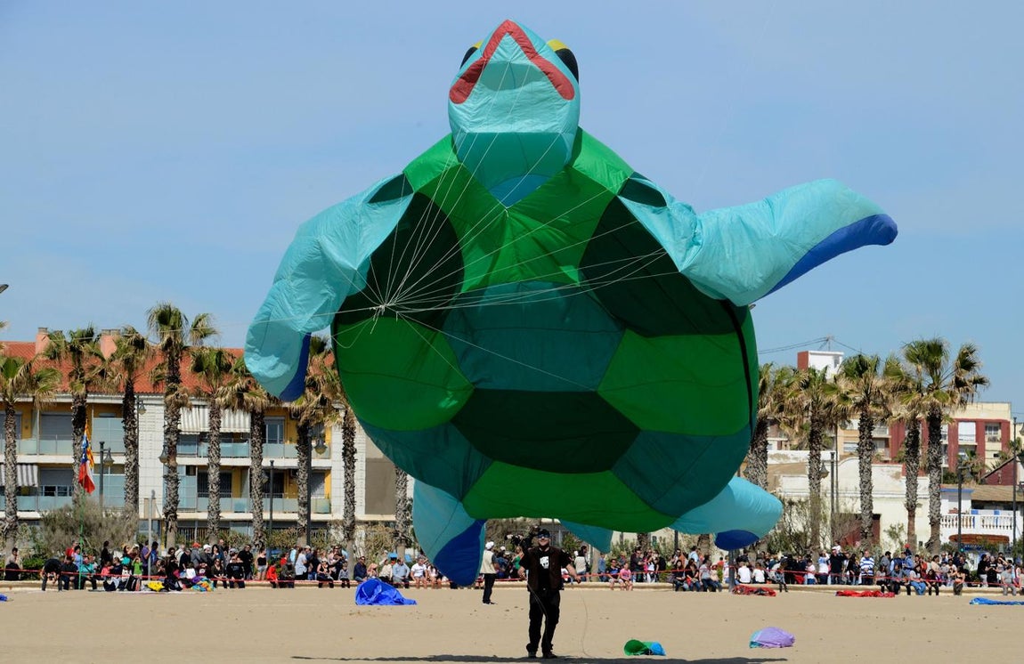 El Festival Internacional del Viento en la Malvarrosa. 
