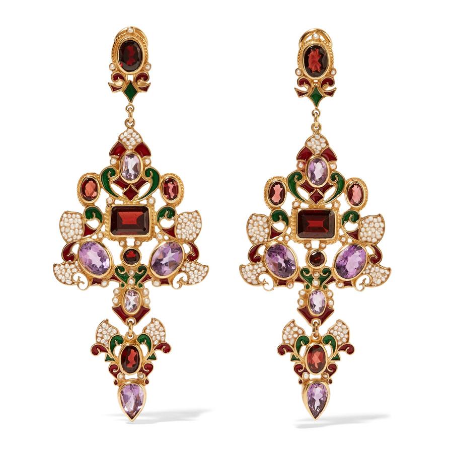 Pendientes dorados multipiedras (1,450 €).