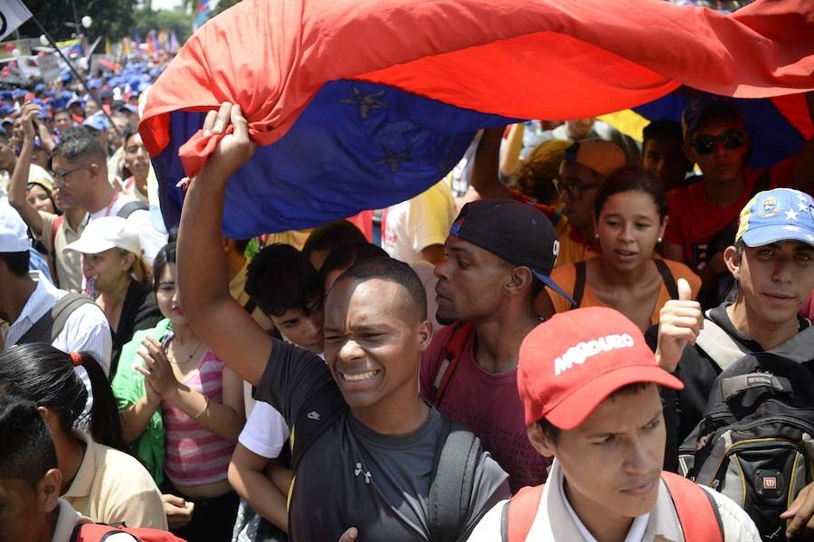 Manifestantes en Caracas contra el Gobierno de Maduro. 