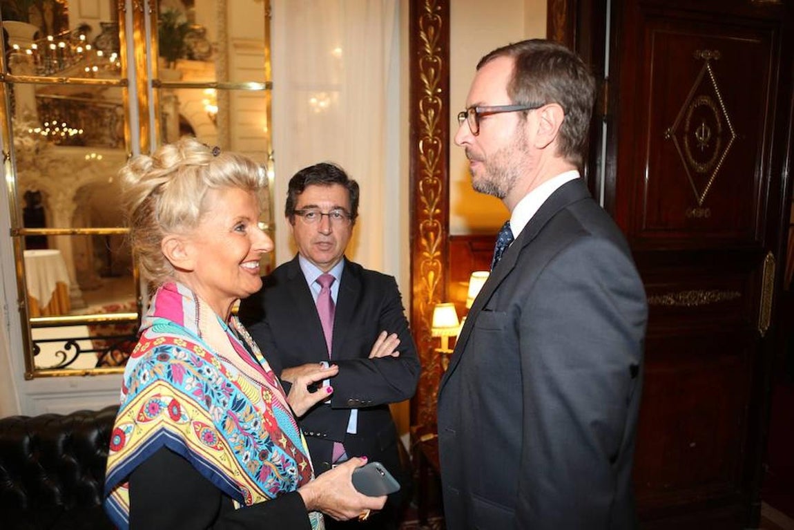 Los invitados al Foro ABC, en el que ha intervenido el ministro de Fomento, Íñigo de la Serna. 