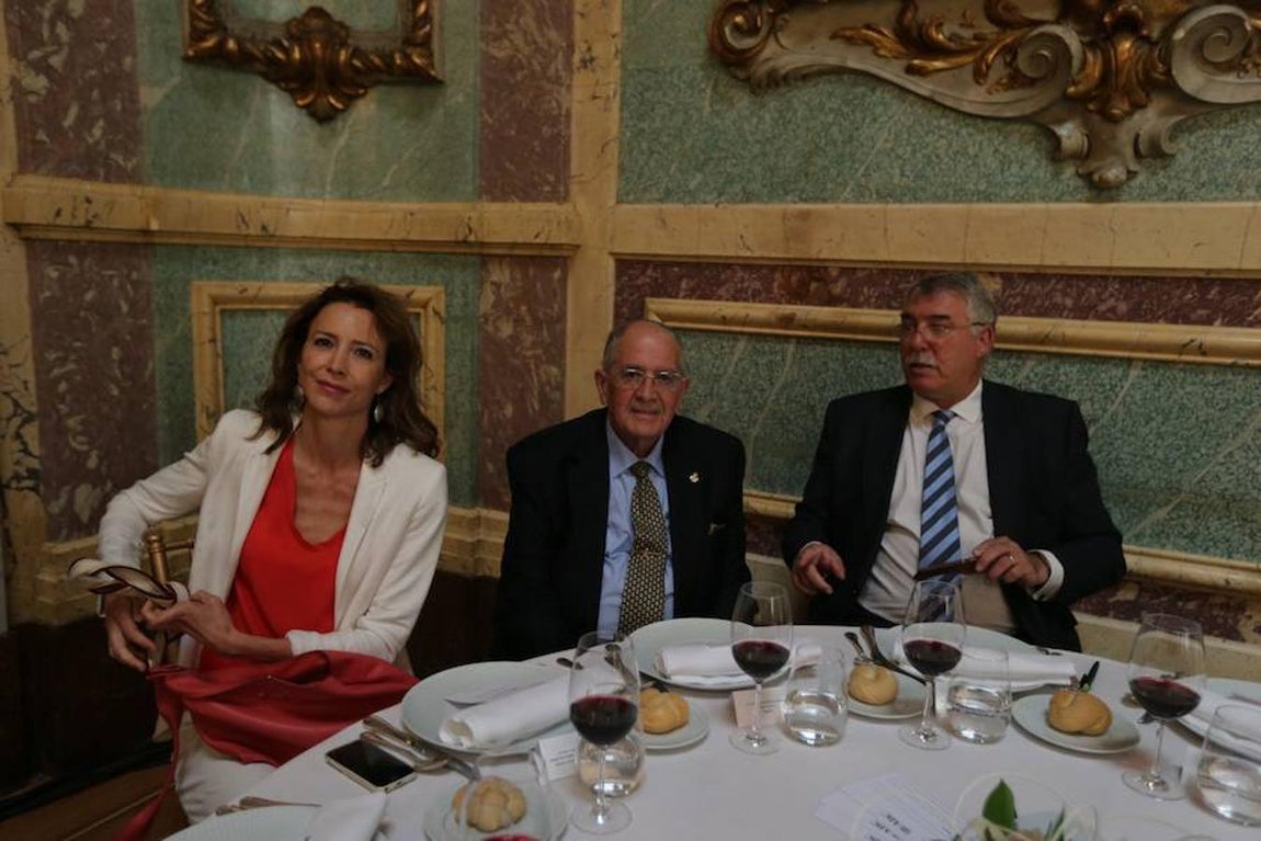 Los invitados al Foro ABC, en el que ha intervenido el ministro de Fomento, Íñigo de la Serna. 