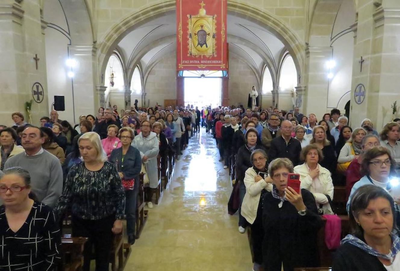 La lluvia marca la romería de la Santa Faz