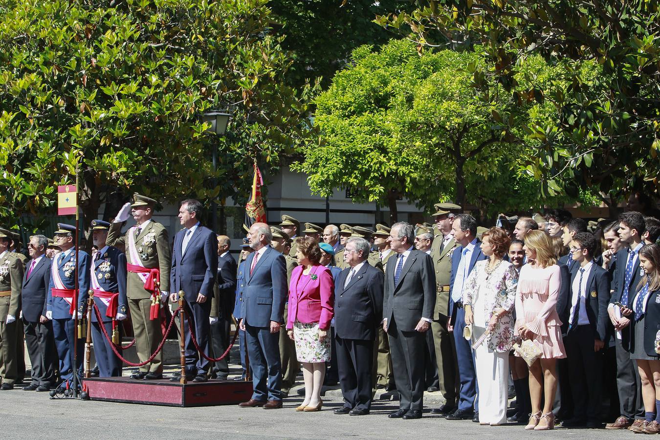 Homenaje a los héroes del Dos de Mayo en la plaza de la Gavidia