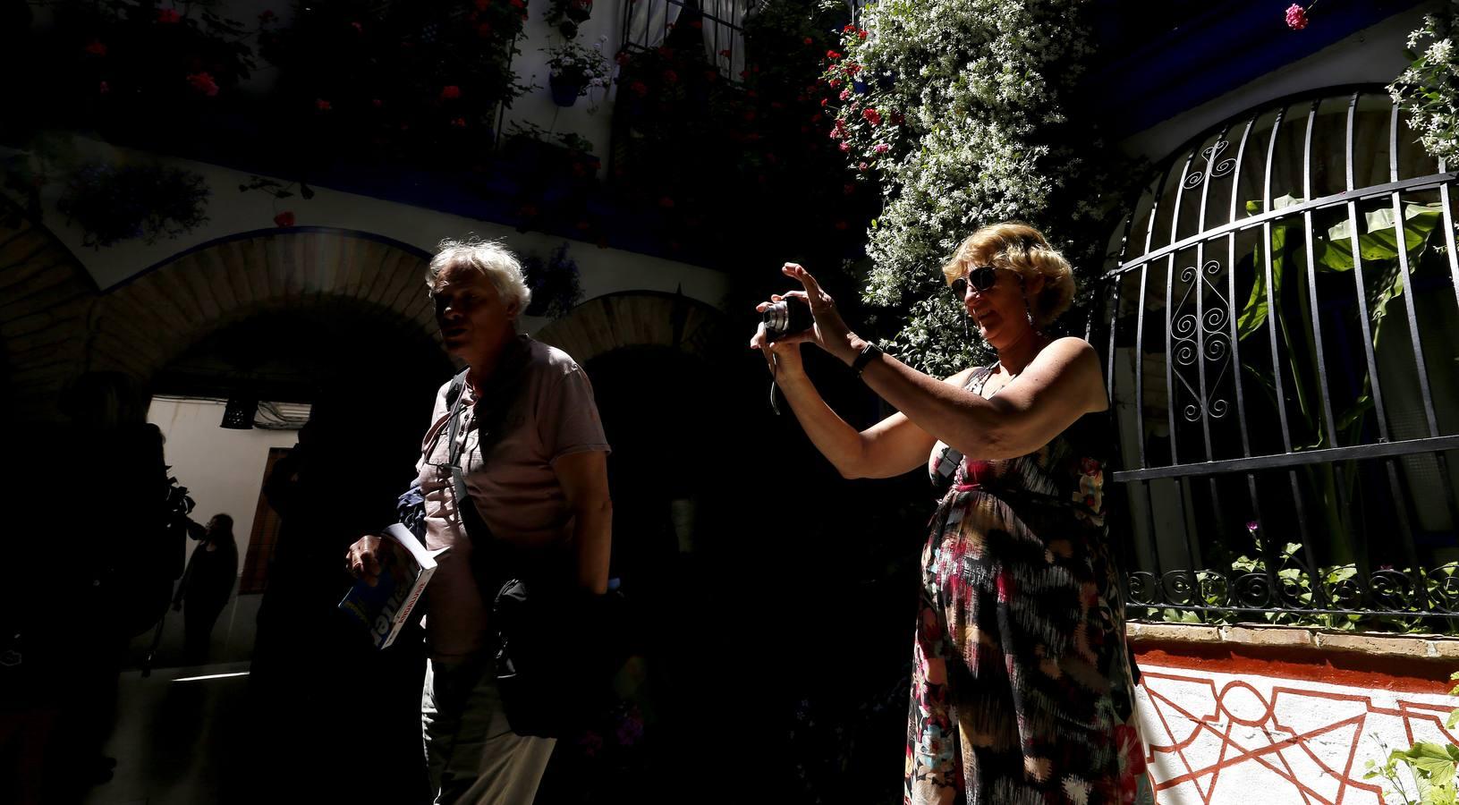 En imágenes, una ruta por los patios de Santiago y San Pedro