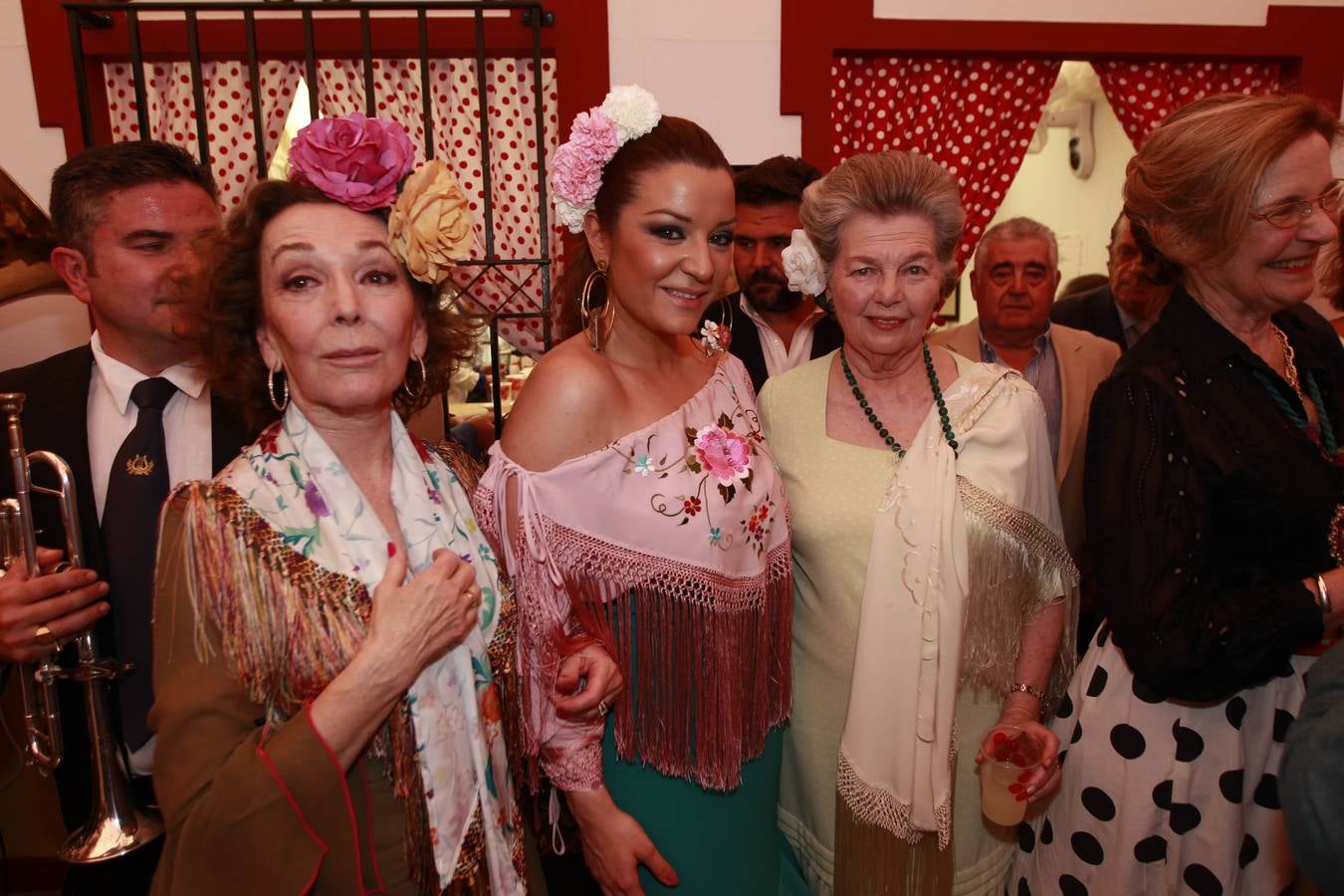 Beatriz Valdenebro, Erika Leiva, SAR Doña Ana de Francia y Maria Gloria de Orleans-Braganza