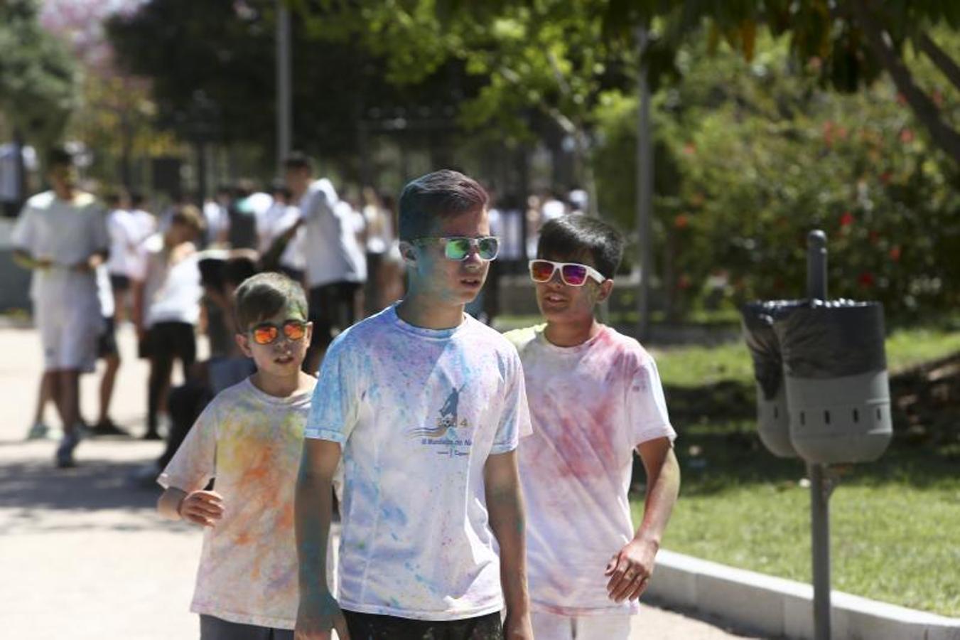 Las mejores imágenes de la carrera de colores (Holi run) de las Escuelas Católicas de Cádiz