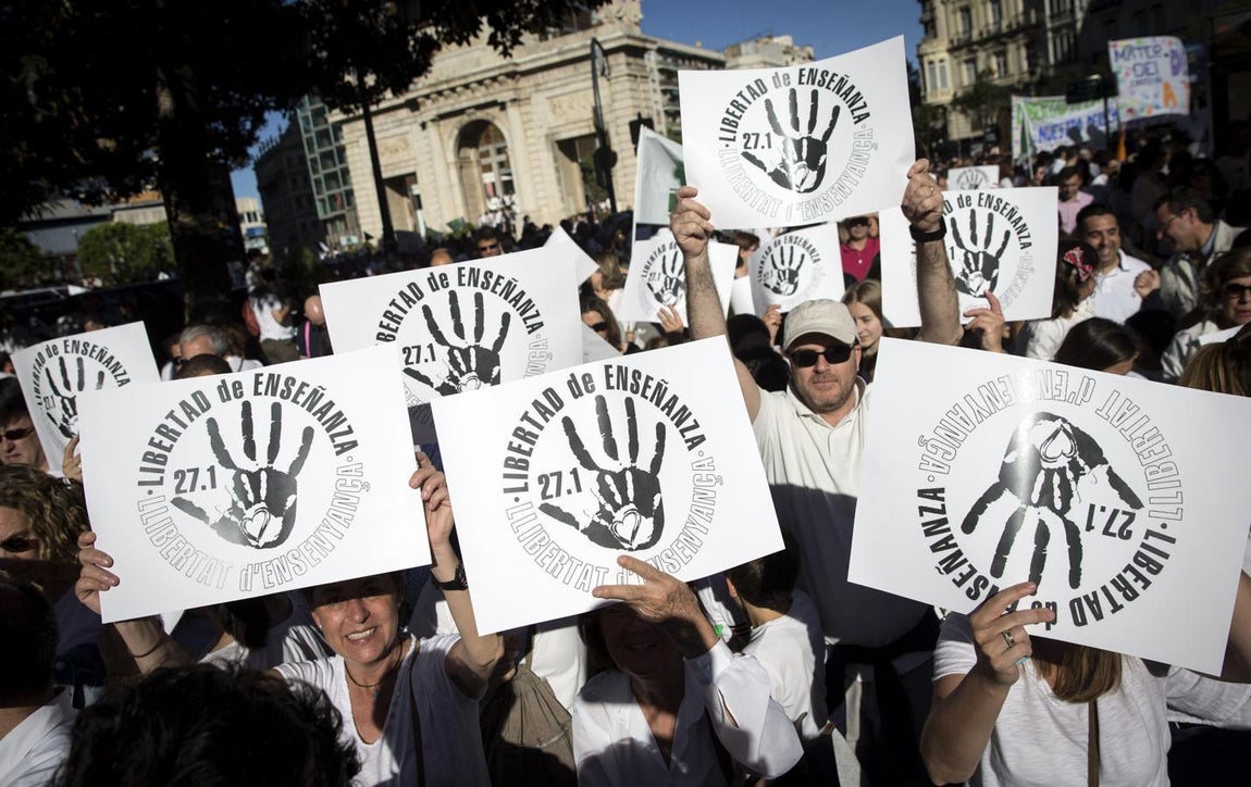 Manifestación en Valencia «por la libertad de enseñanza». 