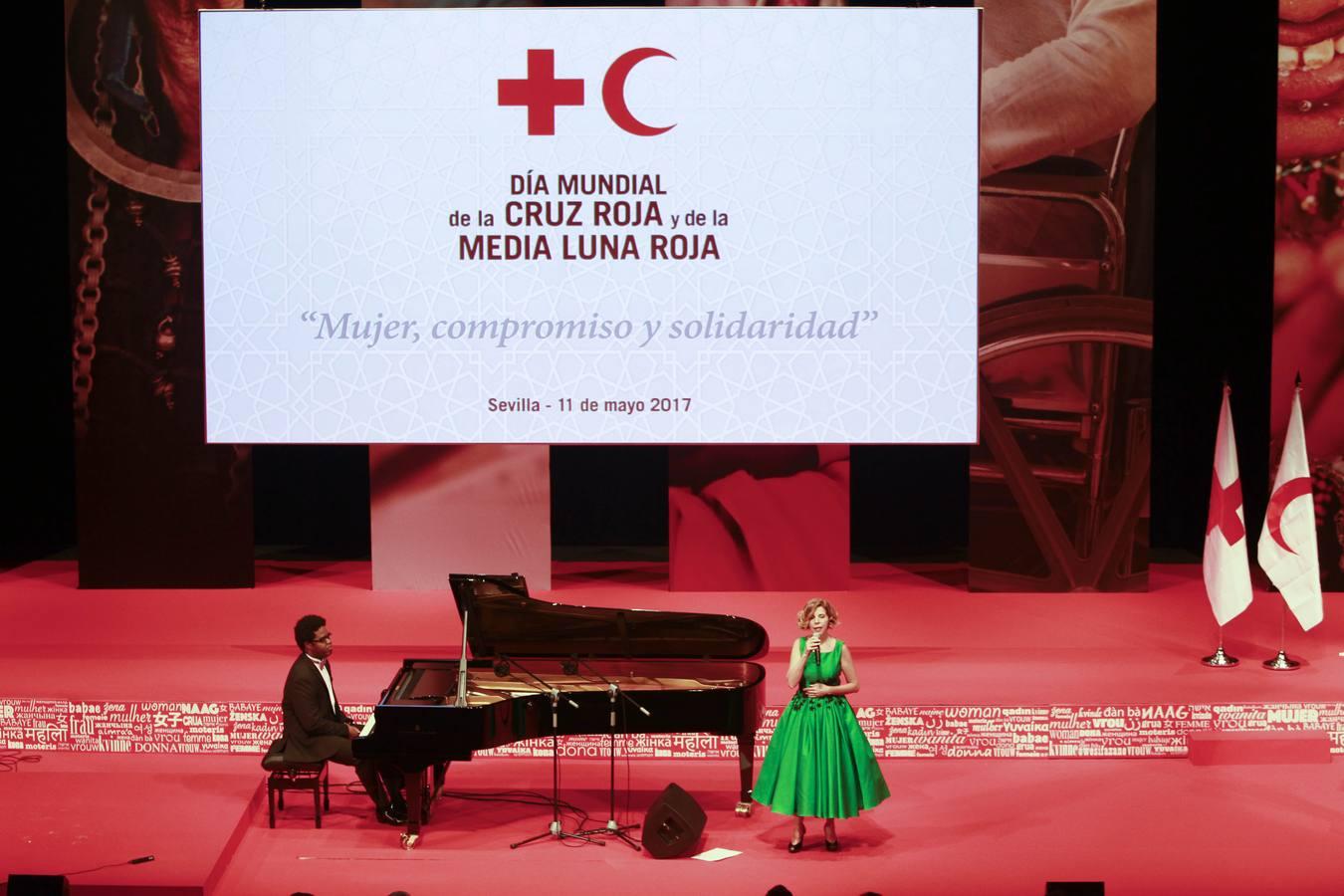 La visita de la Reina a Sevilla por el Día Mundial de la Cruz Roja, en imágenes