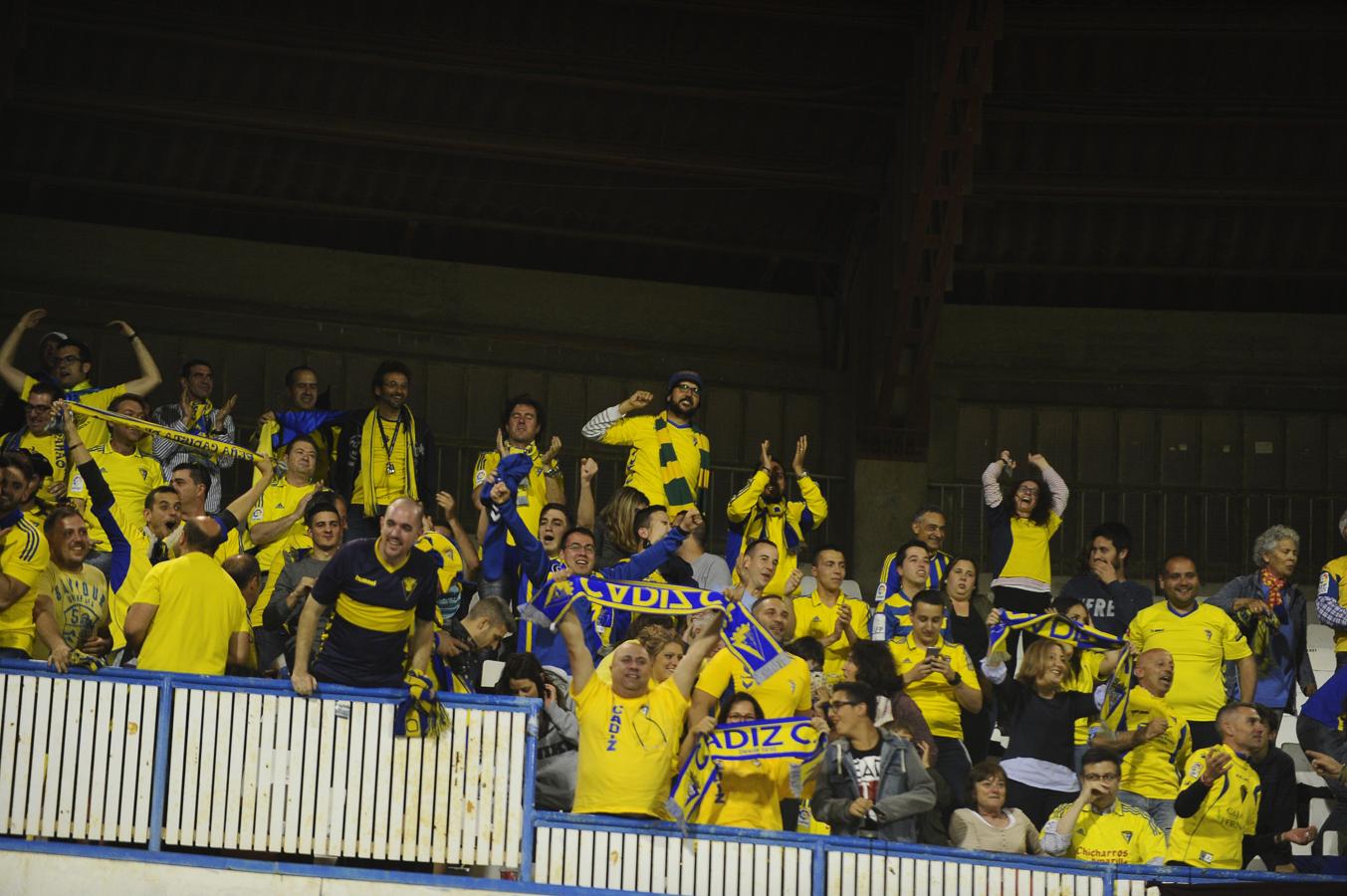 Fotos: Las imágenes del partido Real Zaragoza - Cádiz CF