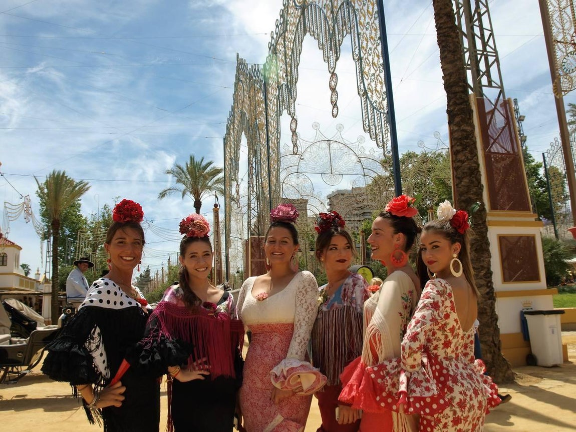 Paula de la Barrera, Julia Vargas, Elvira García, Marta Pérez, Marta Álvarez y Elena Villaça