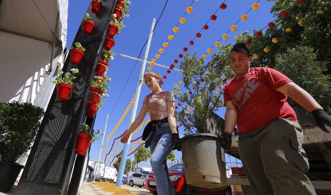 Los últimos preparativos de la Feria de Córdoba 2017, en imágenes