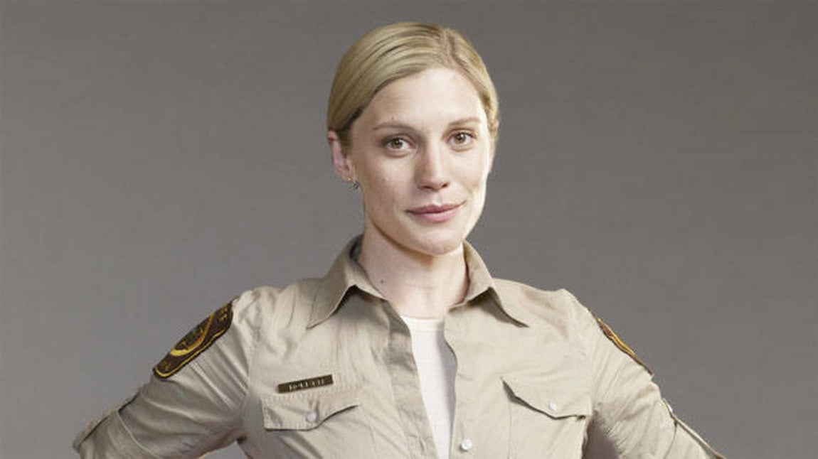 10. True Blood quiso contar con la interpretación de la actriz Katee Sackhoff, pero la actriz decidió rechazar el papel en la serie de HBO para incorporarse al reparto de «Boston’s Finest». «Soy una gran fan de True Blood. Es un programa fenomenal, pero quería más seguridad en una temporada de algo, por eso tiré los dados a favor de la otra serie», destacó Sackhoff esperando haber tomado la decisión correcta en su momento.