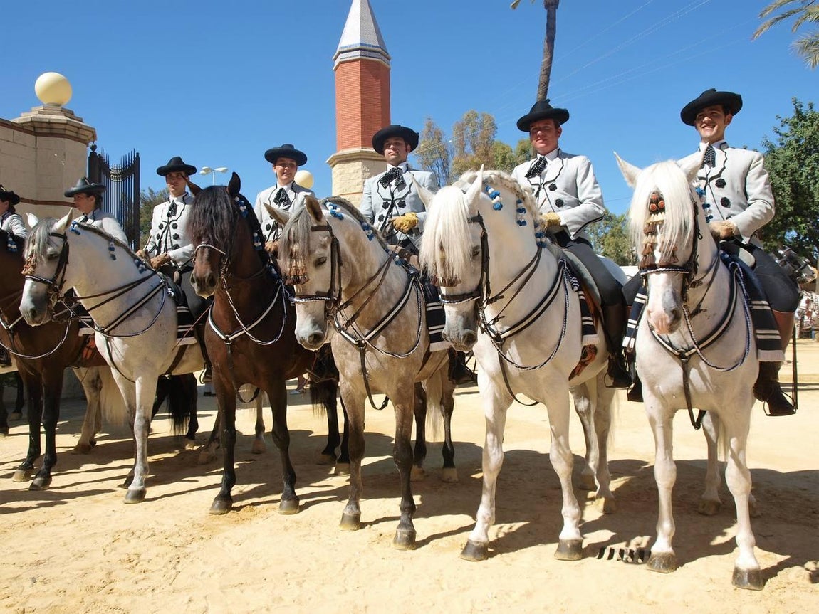 Caballistas en la feria