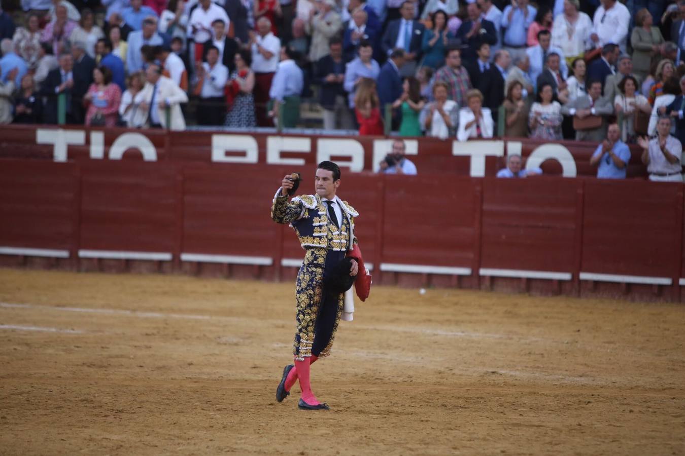 La terna de Manzanares, Padilla y Morante sale a hombros en la Feria