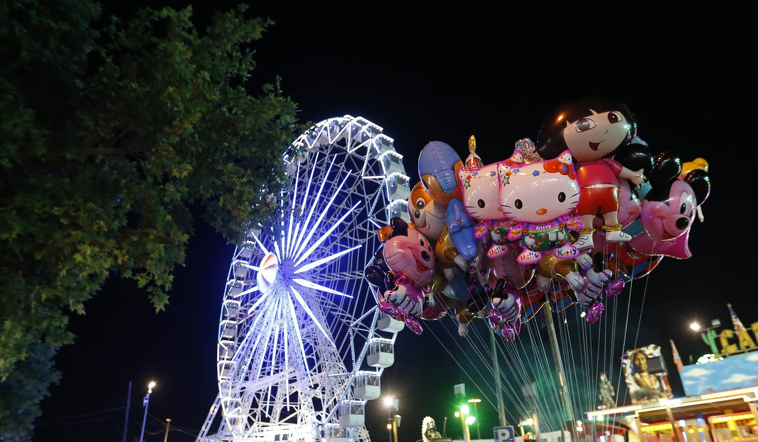 El alumbrado y la primera noche de Feria, en imágenes