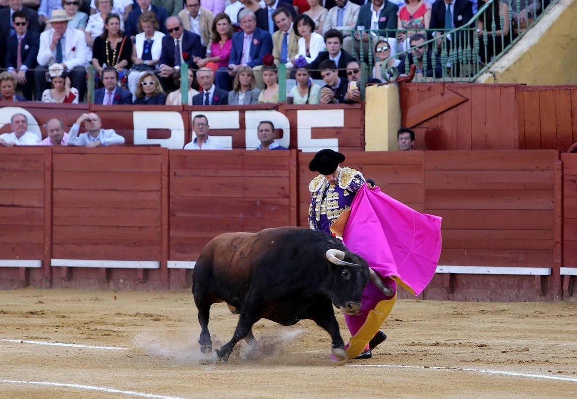 Talavante y Roca Rey salen a hombros en el broche taurino de la Feria de Jerez