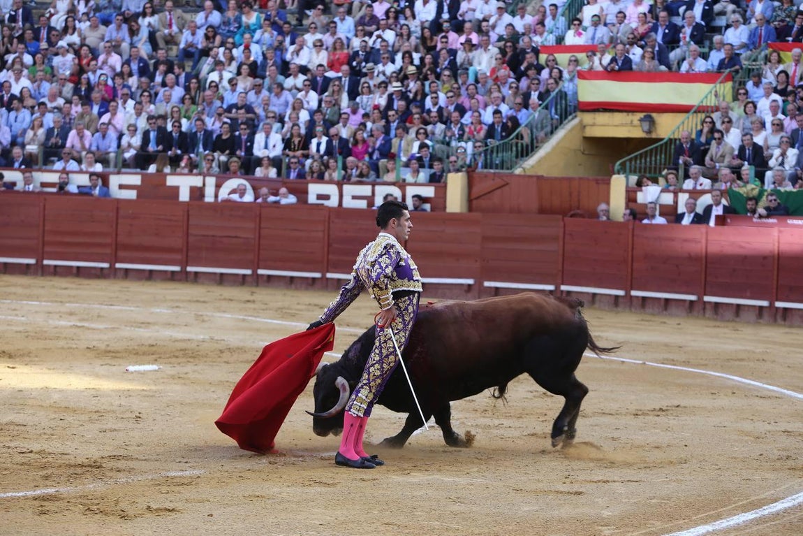 Talavante y Roca Rey salen a hombros en el broche taurino de la Feria de Jerez