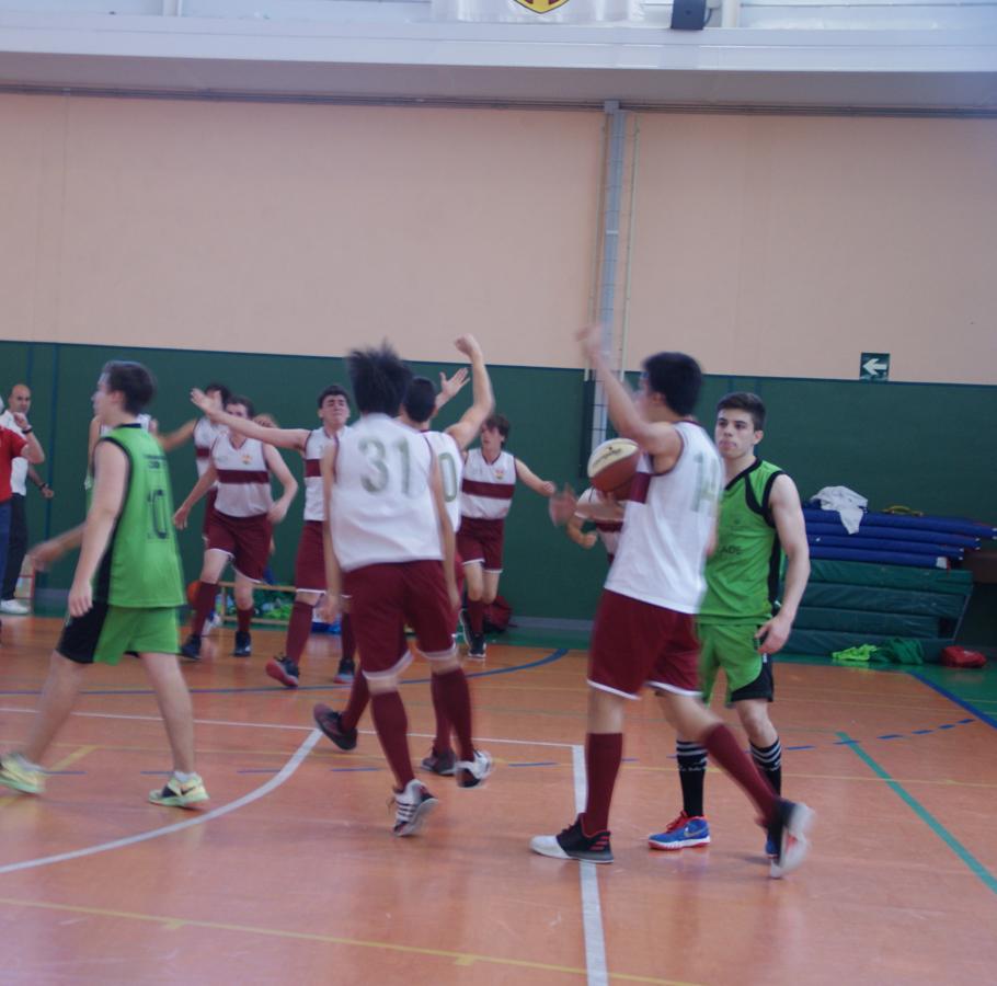 En imágenes: Los dos últimos partidos de la liga de baloncesto; Claret A vs El Prado y Safa vs Santa María del Yermo