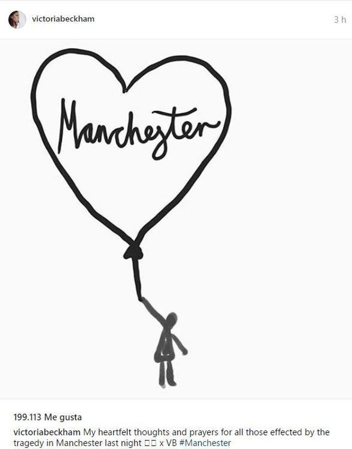 Victoria Beckham, diseñadora. «Mis sentidos pensamientos y oraciones por todos los afectados por la tragedia en Manchester anoche»