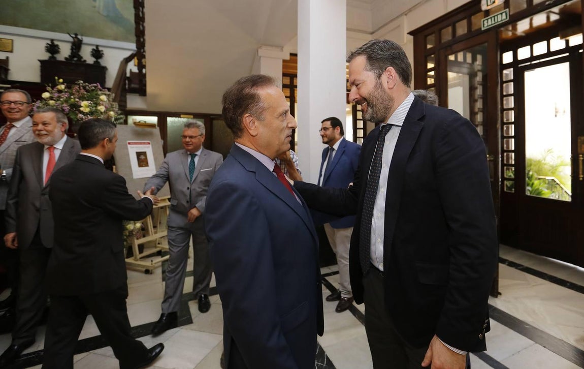 La despedida al coronel Fuentes de la Guardia Civil de Córdoba, en imágenes