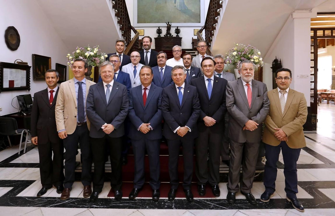 La despedida al coronel Fuentes de la Guardia Civil de Córdoba, en imágenes