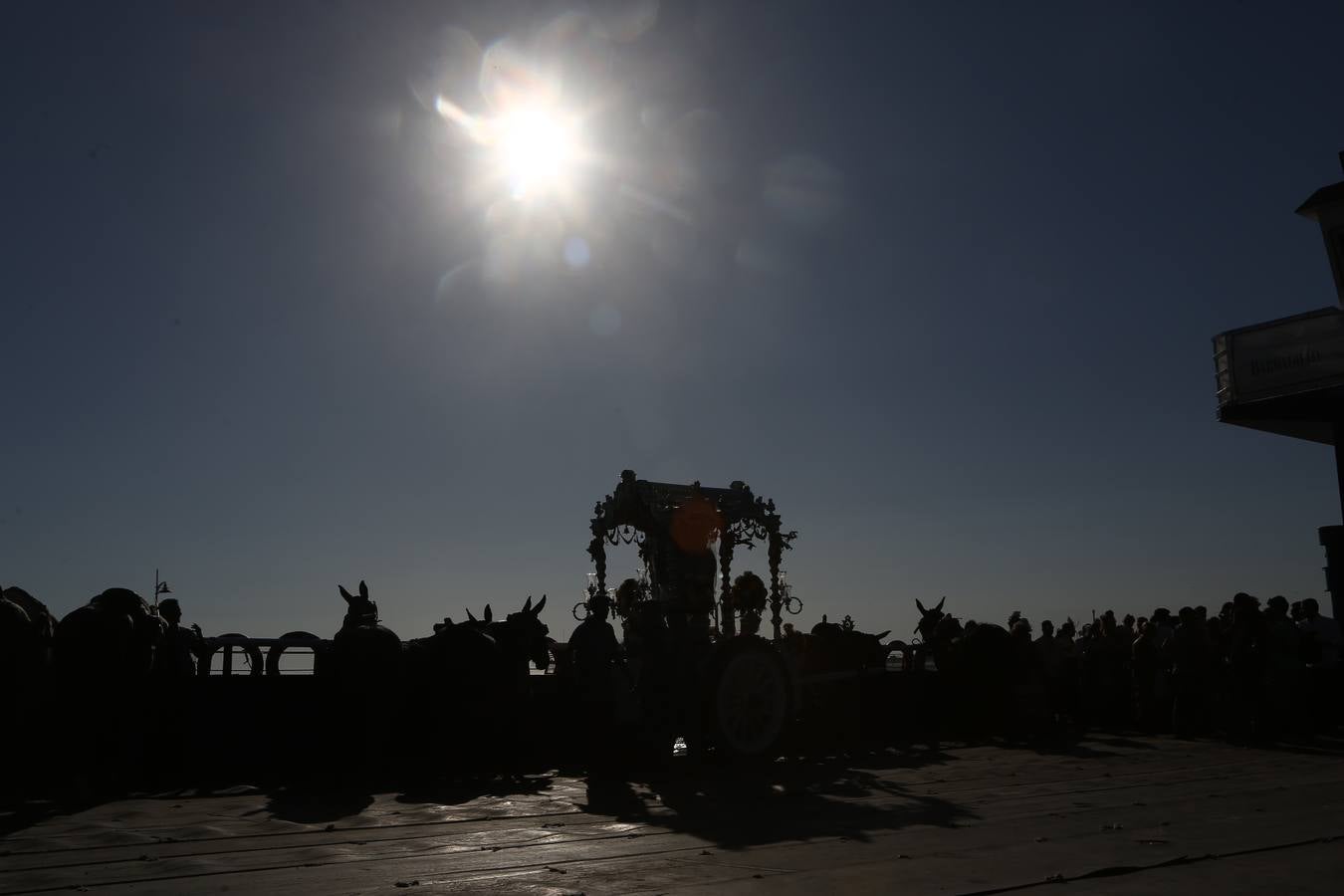 La hermandad del Rocío de Cádiz llega a Bajo de Guía