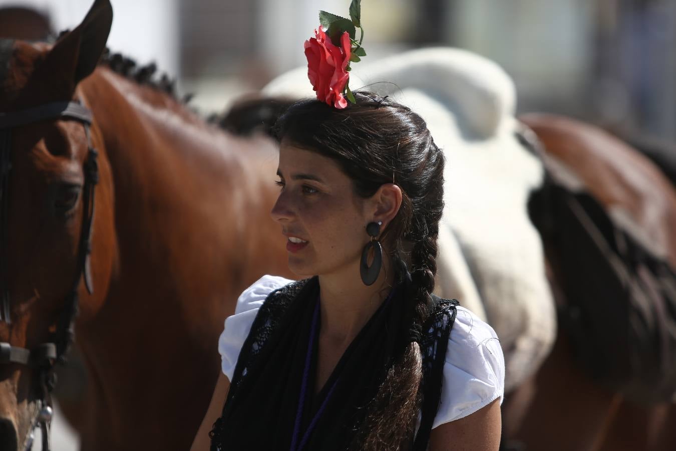 La hermandad de Jerez cruza el Guadalquivir. Rocío 2017