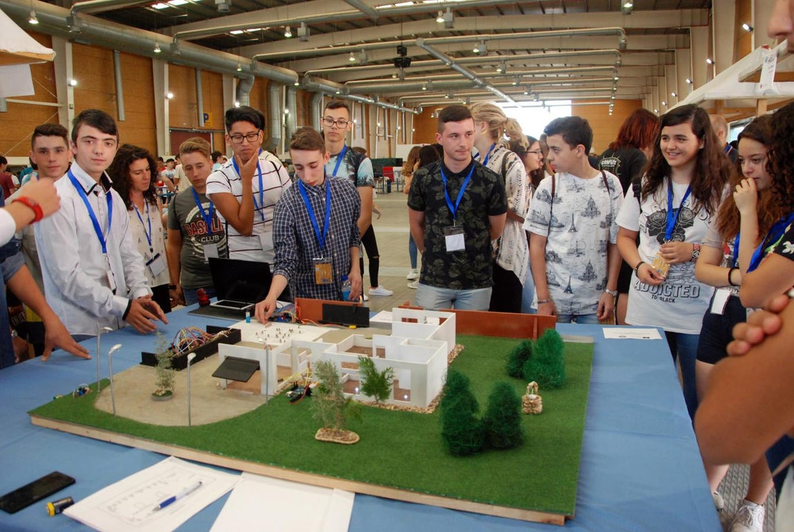 En imágenes: Las Jornadas Regionales de Proyectos Tecnológicos de Talavera