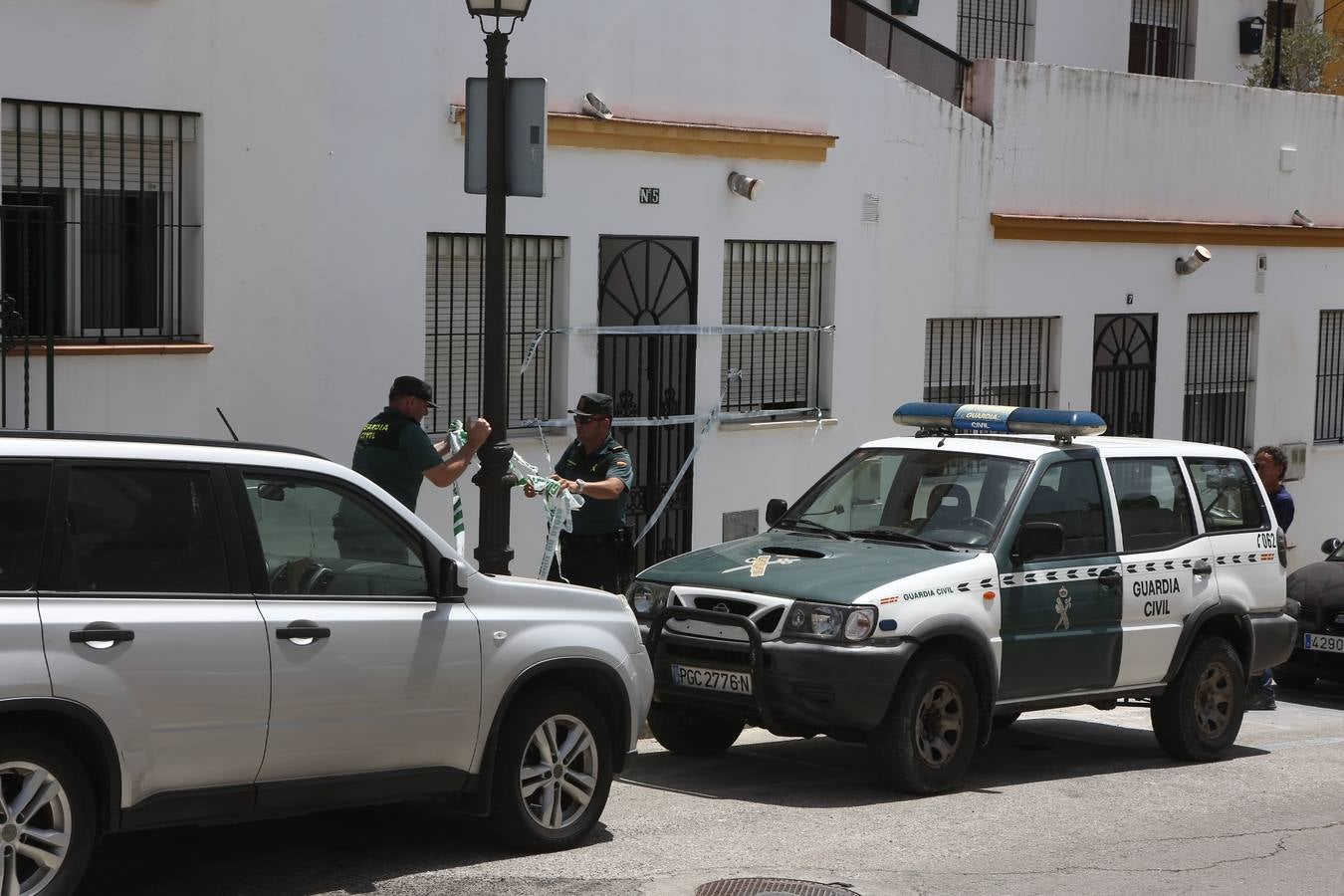 Un hombre mata a su bebé y agrede a su pareja en Arcos