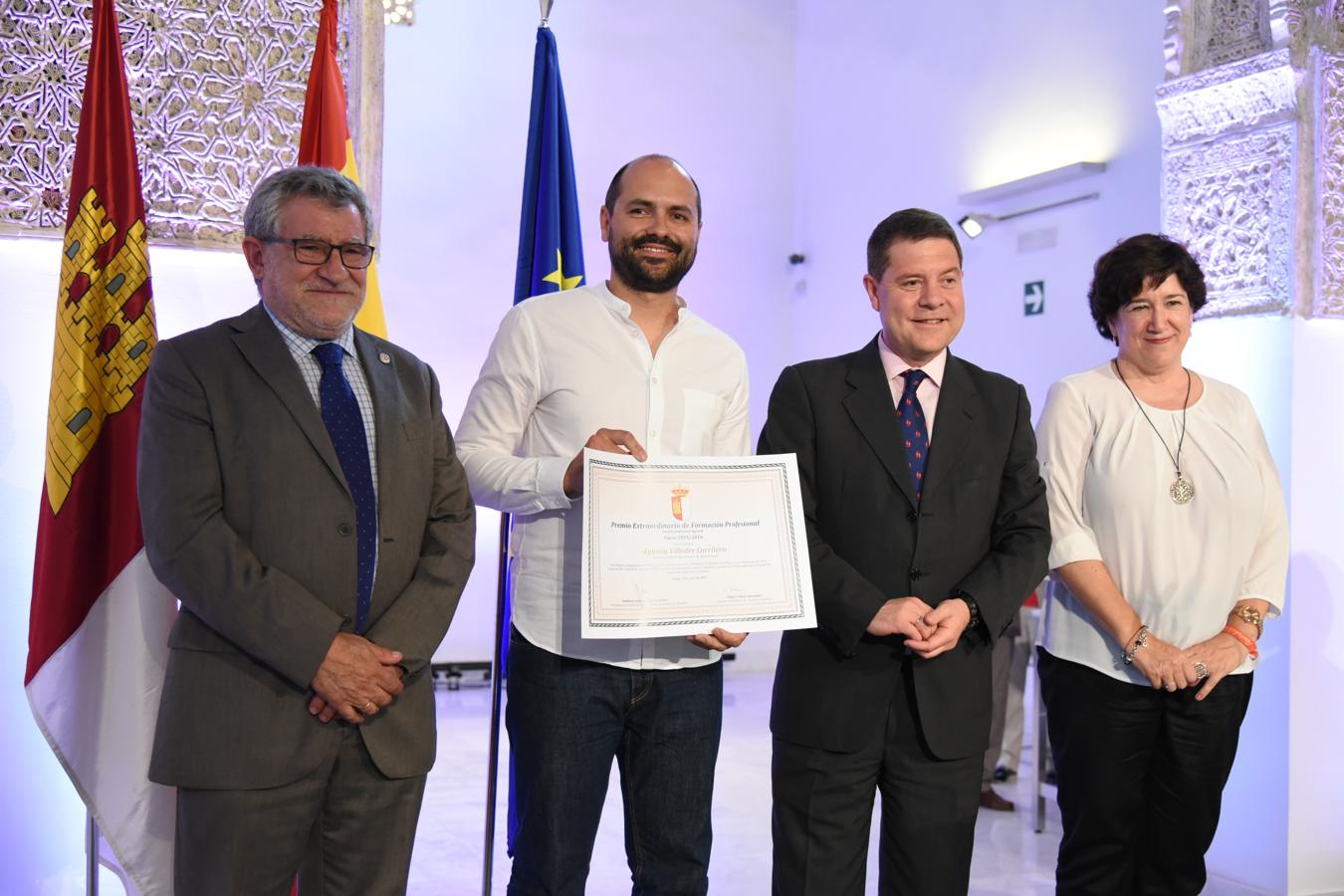 La entrega de premios extraordinarios de Formación Profesinol, en imágenes