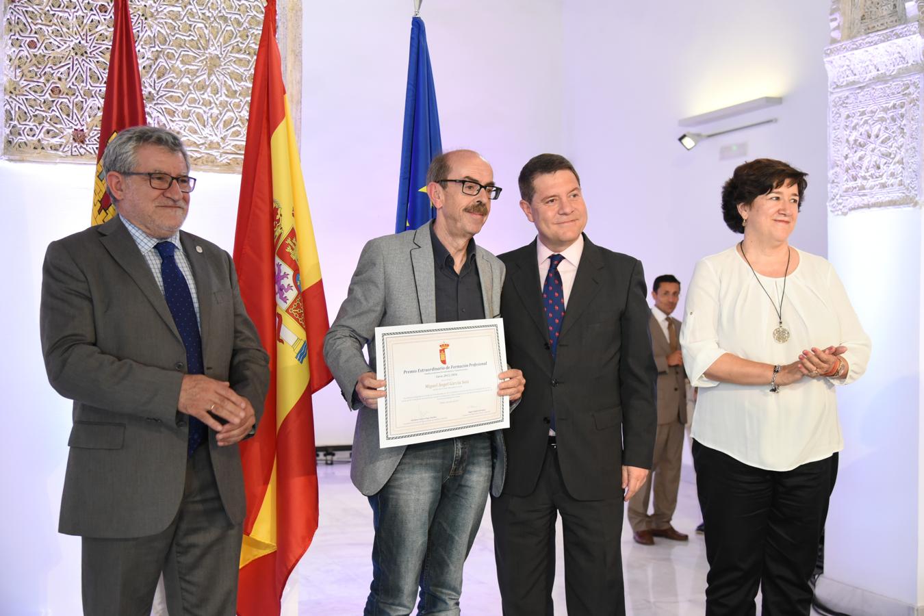 La entrega de premios extraordinarios de Formación Profesinol, en imágenes