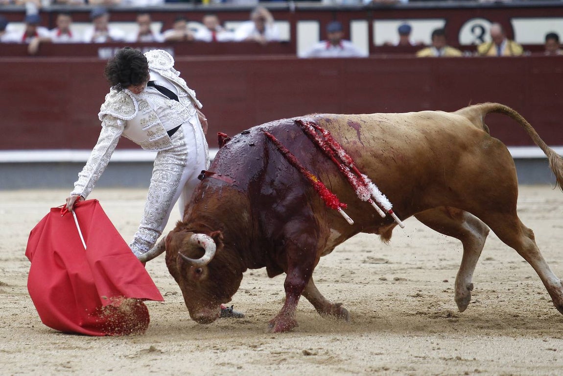 La gran tarde Juan del Álamo y Alcurrucén en Las Ventas, en imágenes