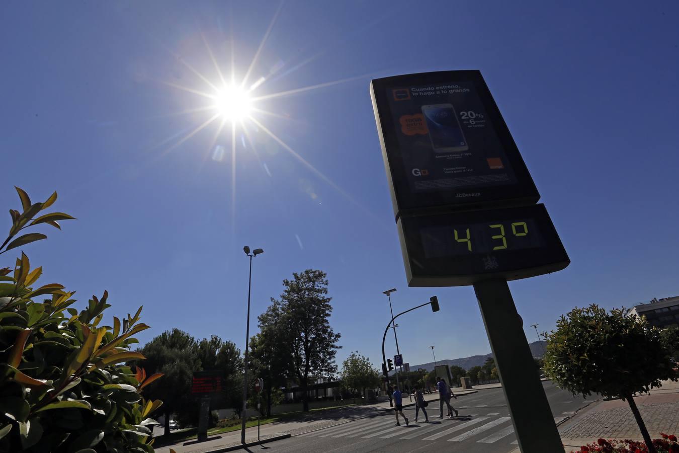 Las mejores imágenes de una dura jornada de calor en Córdoba