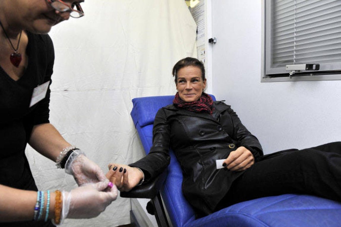 Estefanía de Mónaco, hija menor de los príncipes Raniero III y Gracia de Mónaco. 