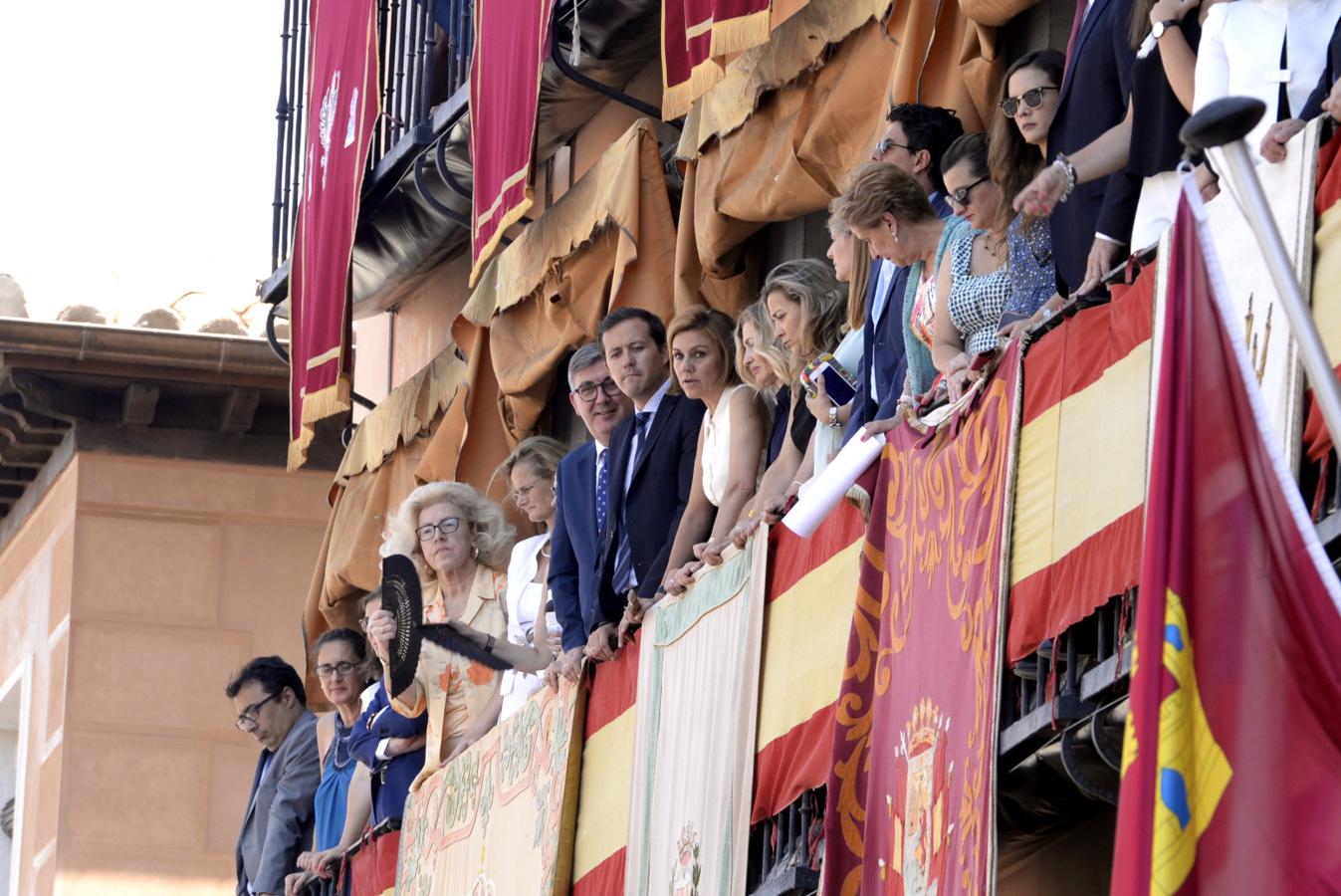 La ministra María Dolores de Cospedal, en los balcones de la Delegación de Gobierno. 